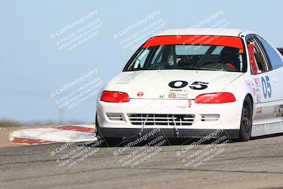 media/Oct-26-2025-CalClub SCCA (Sun) [[8ce1e69566]]/Group 2/Grapevine/